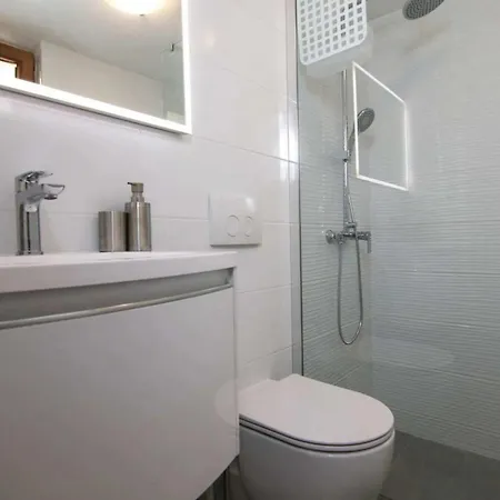 Secluded Oasis With Pool, Outdoor Kitchen, & Landscaped Terraces Vila Supetar